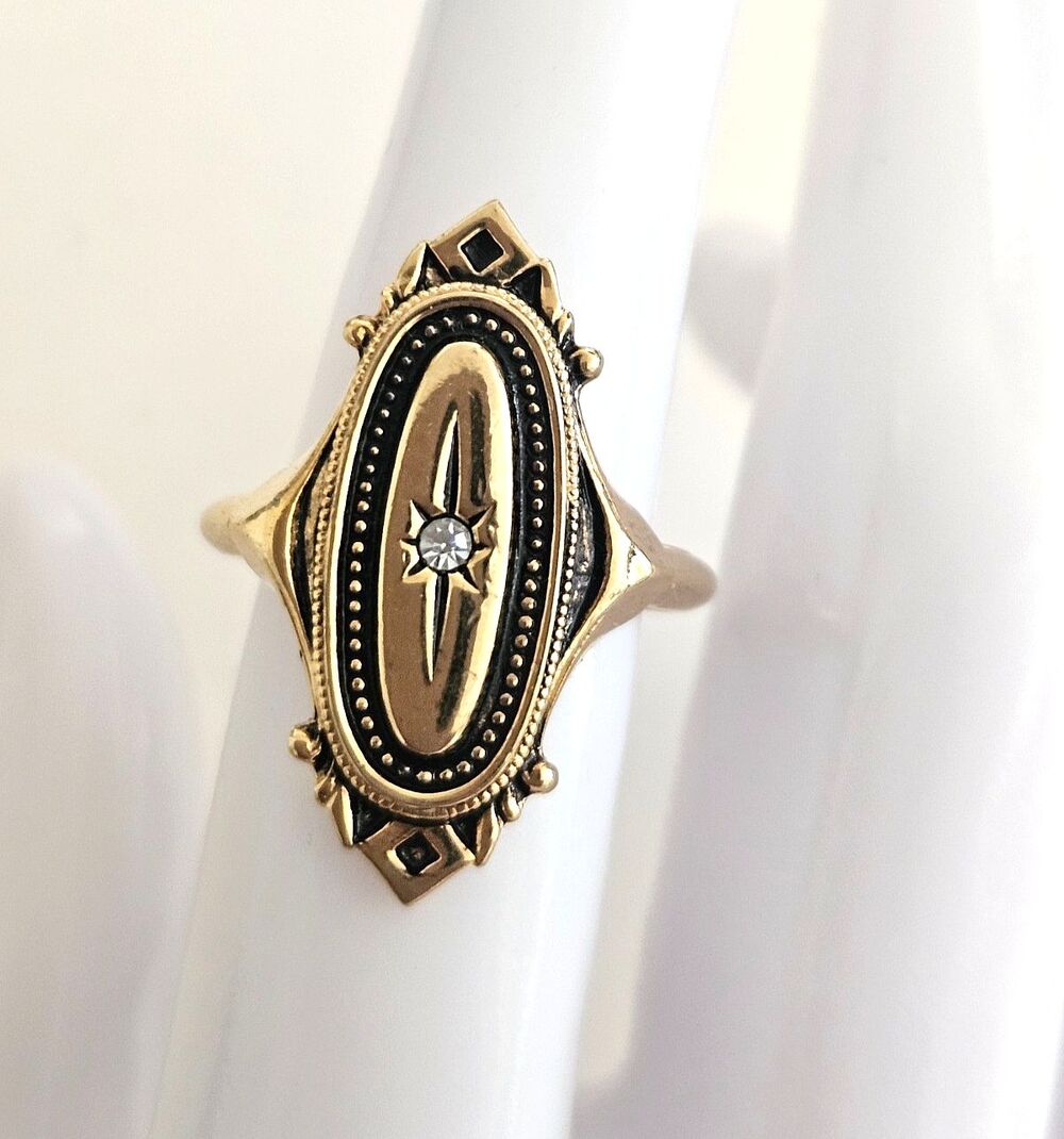 Vintage Avon 1976 Kensington Ring Gold-tone Victorian Revival Signed Size 5 to 7